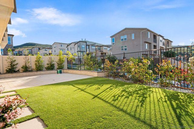 15852 Wenzel Ct, San Diego, CA 92127