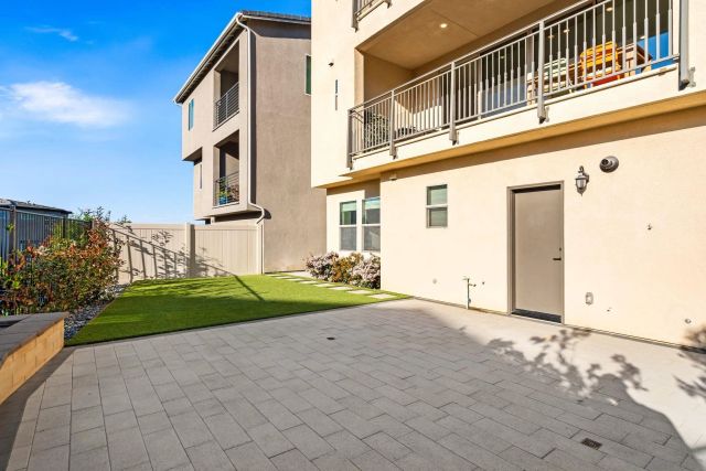 15852 Wenzel Ct, San Diego, CA 92127