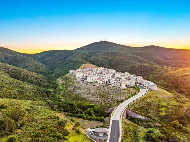 15852 Wenzel Ct, San Diego, CA 92127