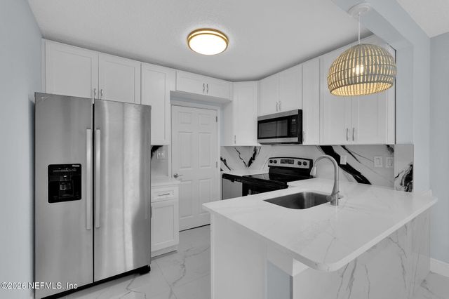 904 KENNARD Street, Jacksonville, FL 32208