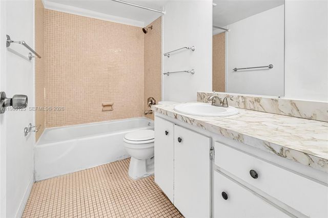 7201 Miami Lakes Drive B14, Miami Lakes, FL 33014