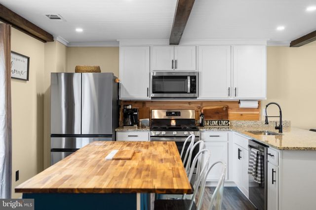 25 WILSON DR, Berryville, VA 22611
