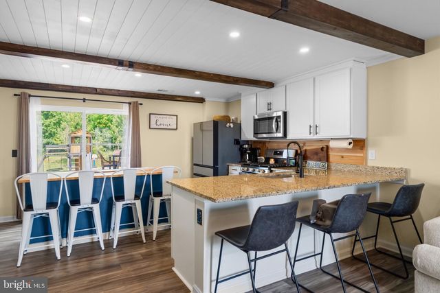 25 WILSON DR, Berryville, VA 22611