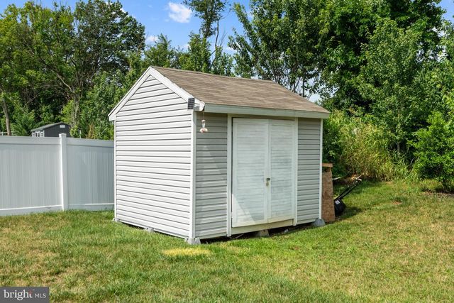 25 WILSON DR, Berryville, VA 22611