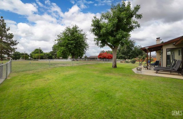 109 Bermuda, Bakersfield, CA 93309