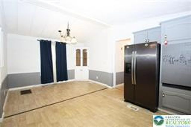 38 Oakwood Court, East Allen Twp, PA 18014