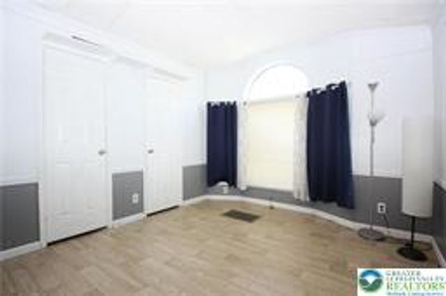 38 Oakwood Court, East Allen Twp, PA 18014