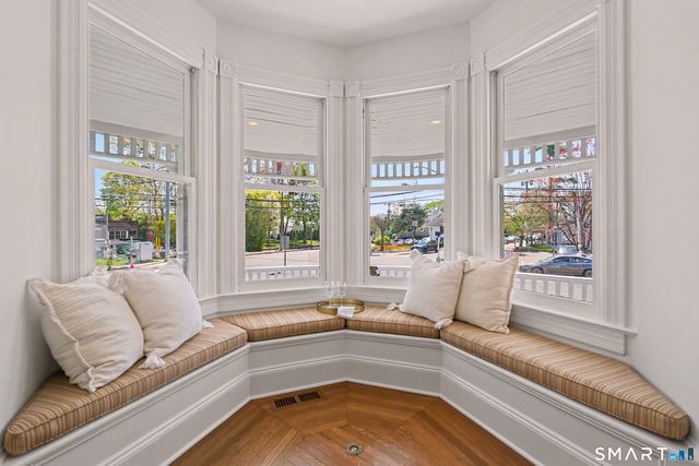 462 Riverside Avenue, Westport, CT 06880