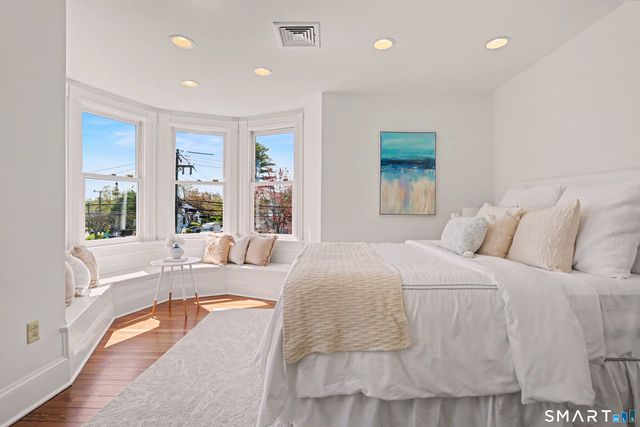 462 Riverside Avenue, Westport, CT 06880