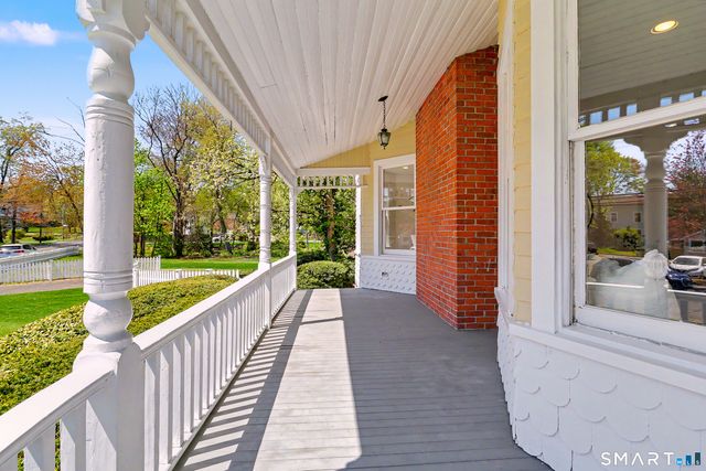 462 Riverside Avenue, Westport, CT 06880