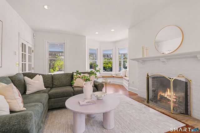 462 Riverside Avenue, Westport, CT 06880