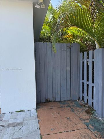 894 80th St 1, Miami Beach, FL 33141