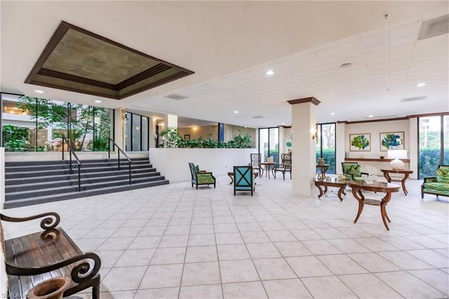 3115 Gulf Shore BLVD N # 806S, Naples, FL 34103