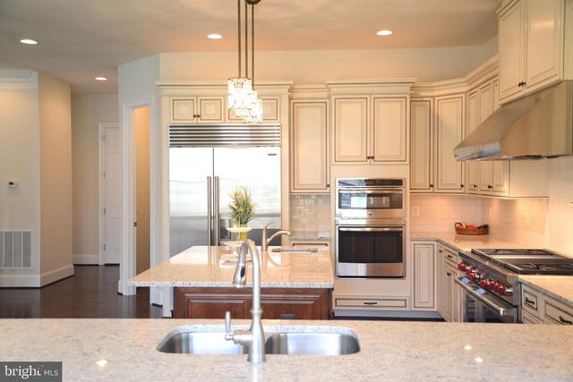 7205 ENTERPRISE AVE, Mclean, VA 22101
