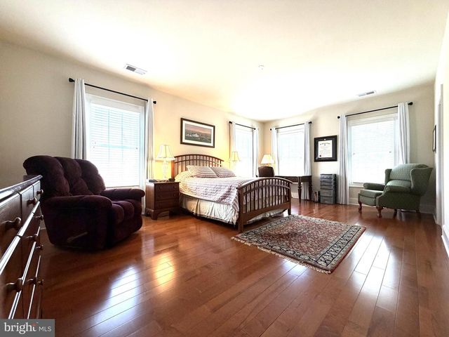 7205 ENTERPRISE AVE, Mclean, VA 22101