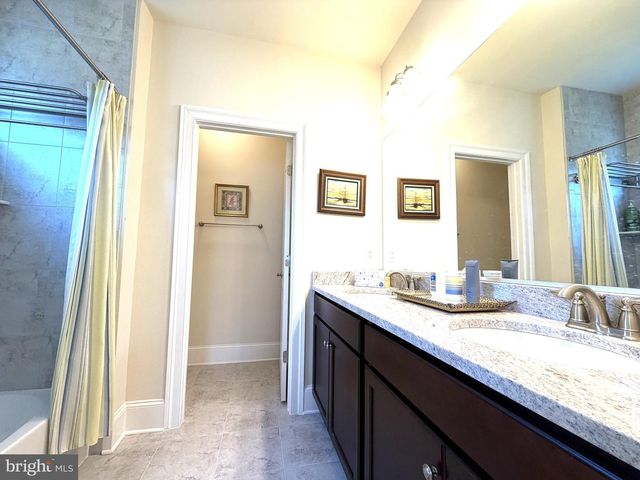 7205 ENTERPRISE AVE, Mclean, VA 22101
