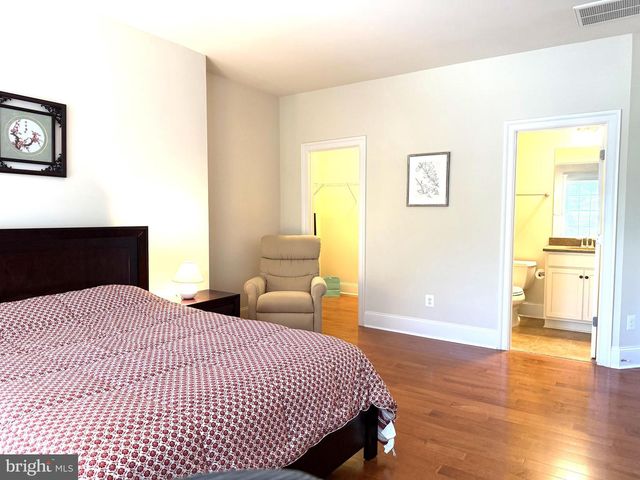 7205 ENTERPRISE AVE, Mclean, VA 22101