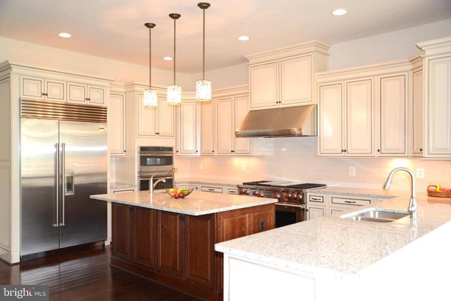 7205 ENTERPRISE AVE, Mclean, VA 22101