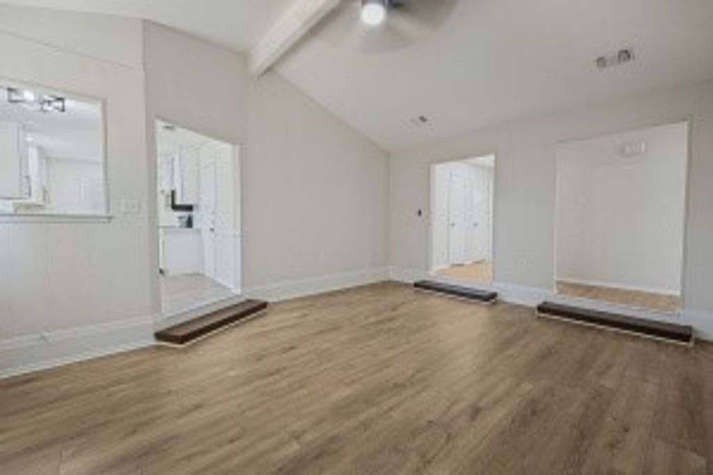 709 Charlyne Drive, Burleson, TX 76028 — photo 5