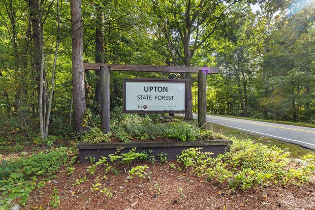 192 Westboro Rd, Upton, MA 01568