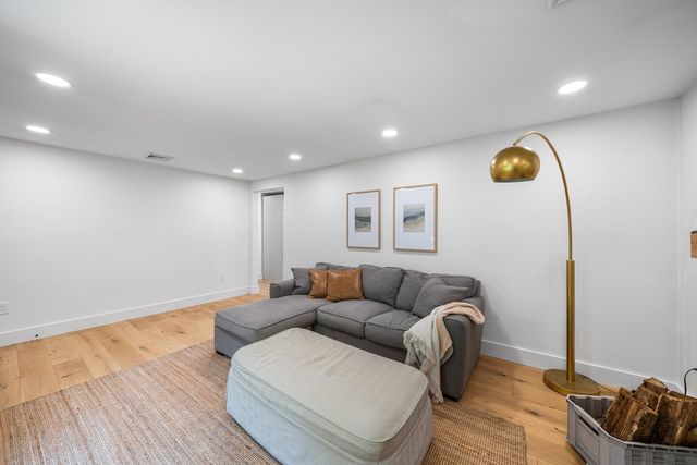 192 Westboro Rd, Upton, MA 01568