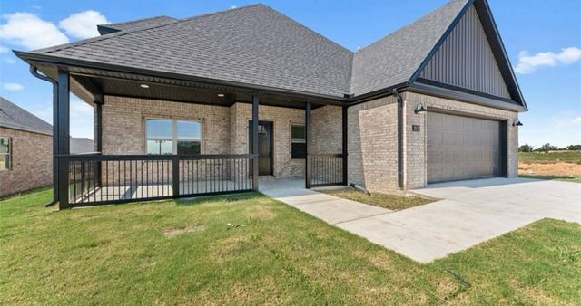 811 Ann Place, Centerton, AR 72719