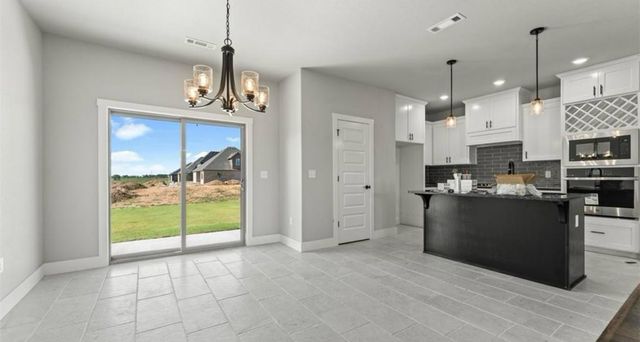 811 Ann Place, Centerton, AR 72719