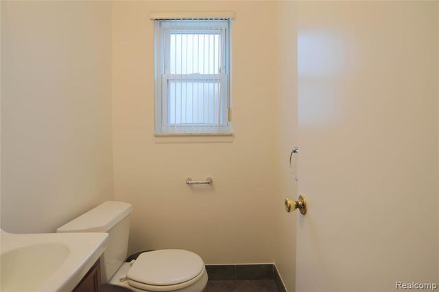 20720 Meier Road, Saint Clair Shores, MI 48081