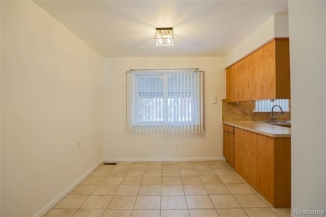 20720 Meier Road, Saint Clair Shores, MI 48081