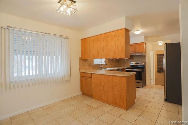 20720 Meier Road, Saint Clair Shores, MI 48081