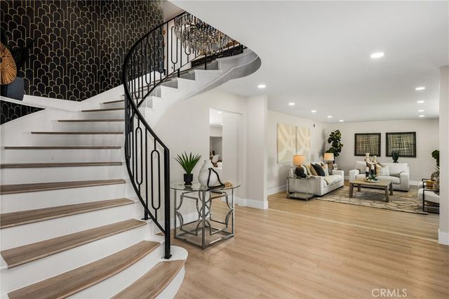 10282 OLD LAMPLIGHTER Lane, Villa Park, CA 92861