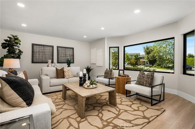 10282 OLD LAMPLIGHTER Lane, Villa Park, CA 92861