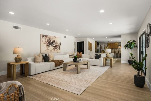 10282 OLD LAMPLIGHTER Lane, Villa Park, CA 92861