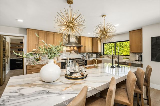 10282 OLD LAMPLIGHTER Lane, Villa Park, CA 92861