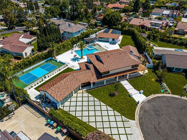 10282 OLD LAMPLIGHTER Lane, Villa Park, CA 92861