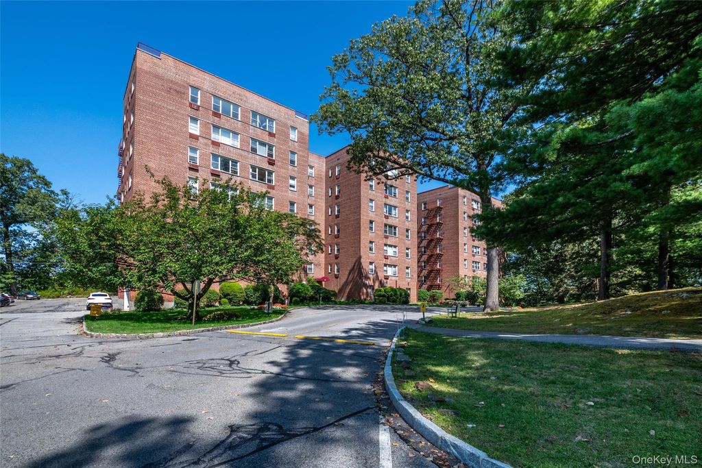 611 Palmer Road 4Y, Yonkers, NY 10701 — photo 2