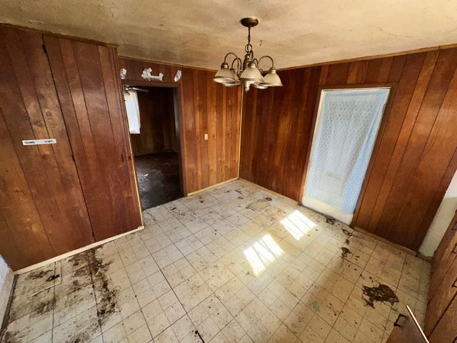 3326 KY-52, Beattyville, KY 41311