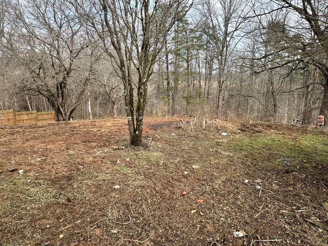 3326 KY-52, Beattyville, KY 41311