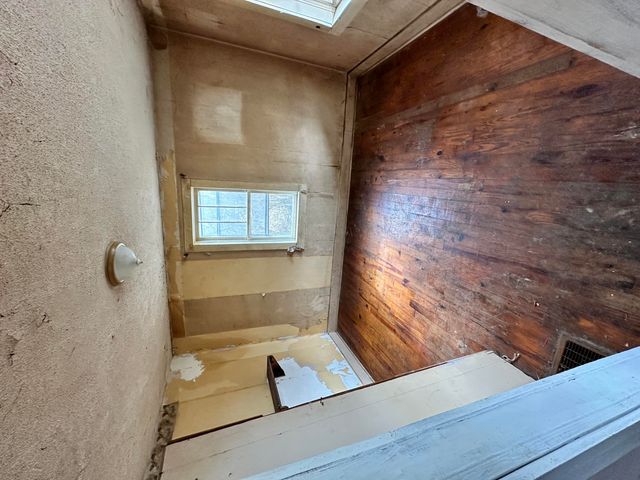 3326 KY-52, Beattyville, KY 41311