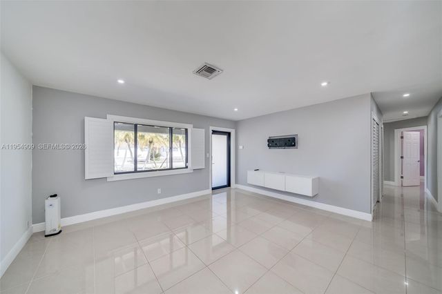 11800 SW 35th Street, Miami, FL 33175