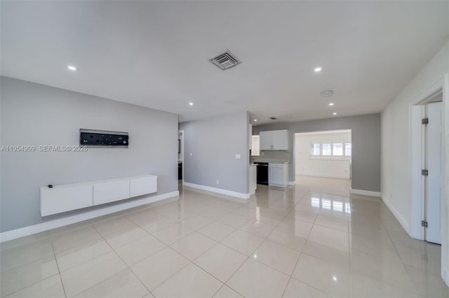 11800 SW 35th Street, Miami, FL 33175