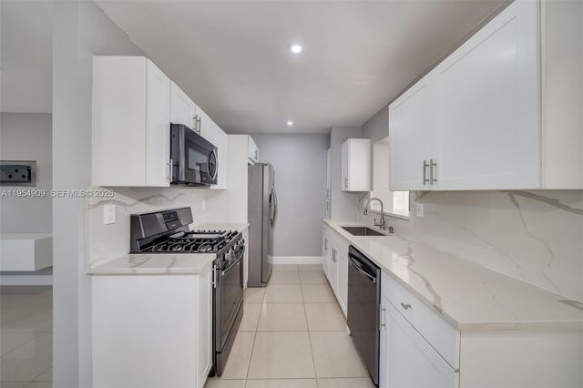 11800 SW 35th Street, Miami, FL 33175