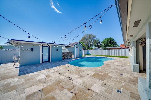 11800 SW 35th Street, Miami, FL 33175