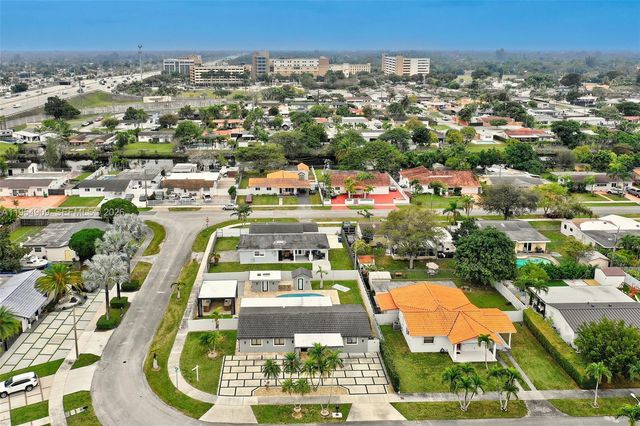 11800 SW 35th Street, Miami, FL 33175