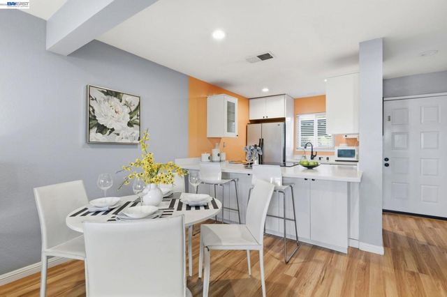 1498 Portola Ave, Livermore, CA 94551