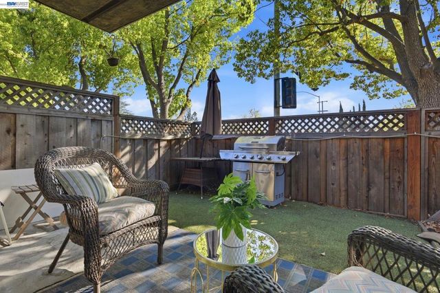 1498 Portola Ave, Livermore, CA 94551