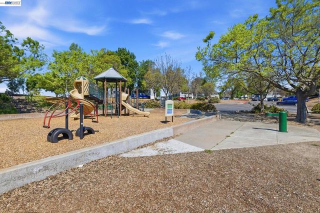 1498 Portola Ave, Livermore, CA 94551