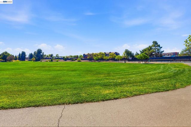 1498 Portola Ave, Livermore, CA 94551