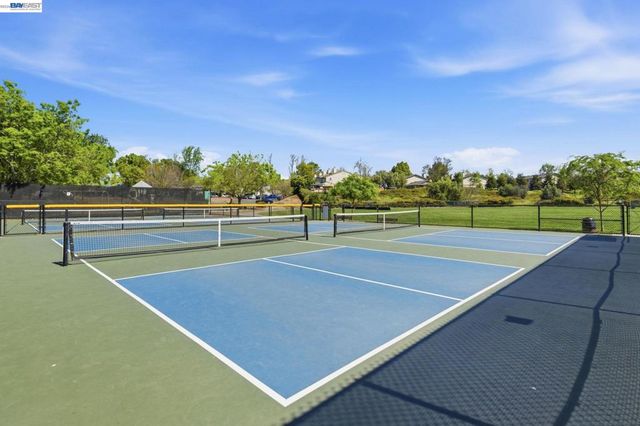 1498 Portola Ave, Livermore, CA 94551