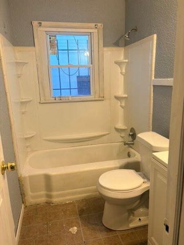 17432 Mackay Street, Hamtramck, MI 48212